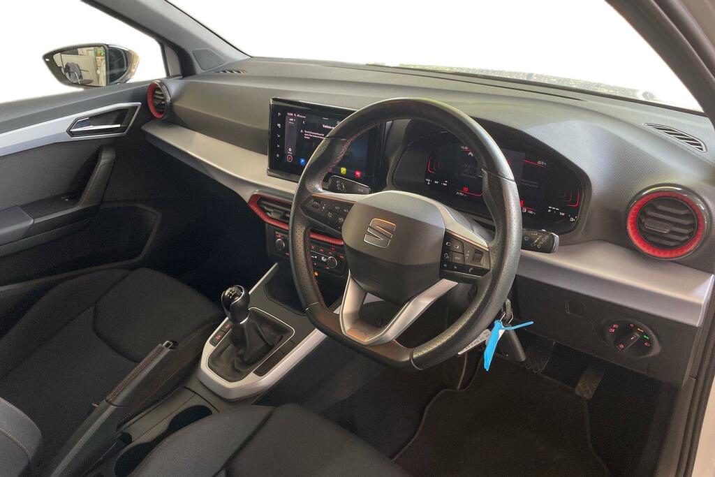 Seat Arona Seat Arona Fr 1.0 Tsi 110 6-Speed YG23ZHN White #6