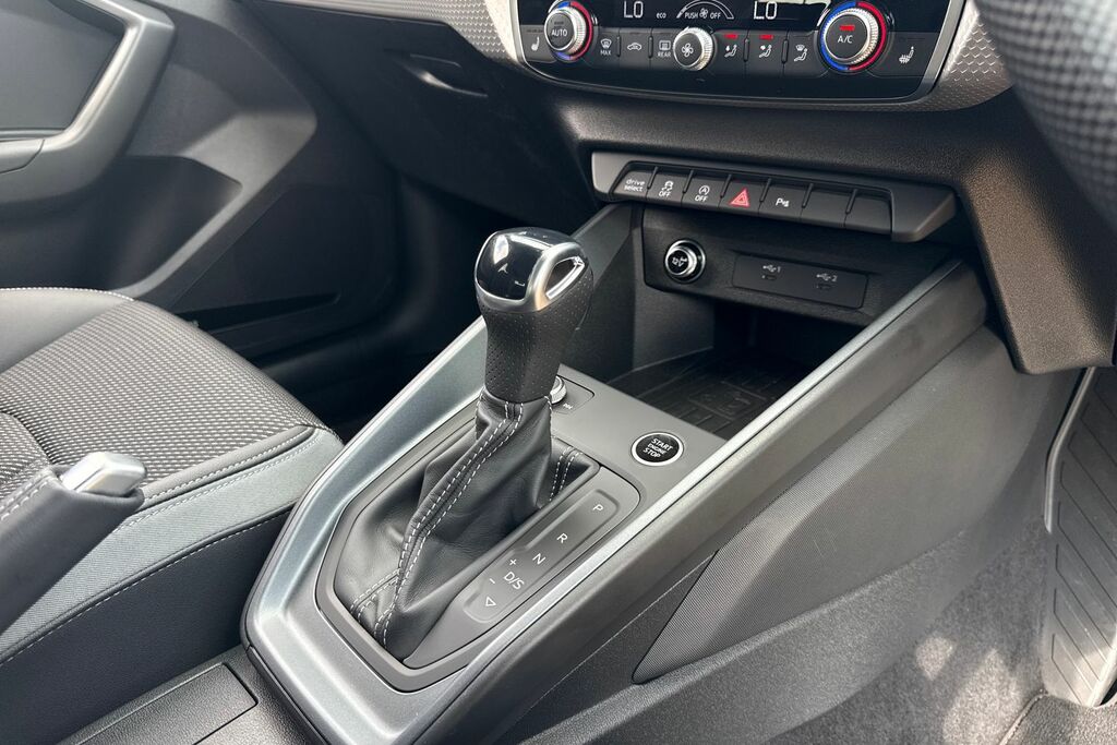 Audi A1 S Line 25 Tfsi 95 Ps 5-Speed White #11