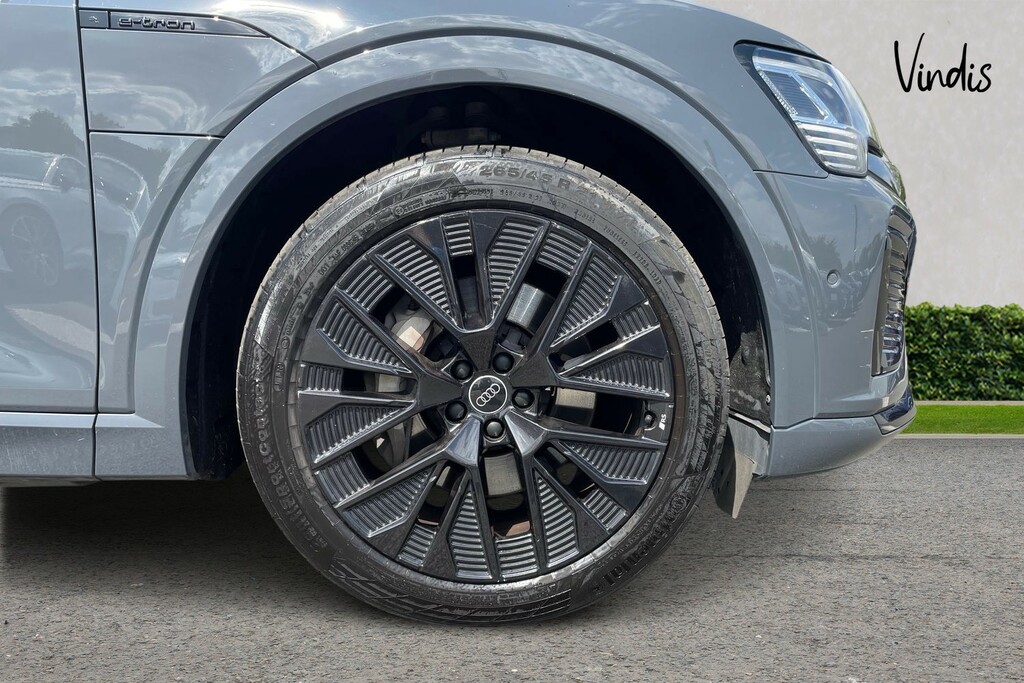 Audi Q8 e tron Audi Q8 Sportback Black Edition 55 E-tron Quattro Grey #5