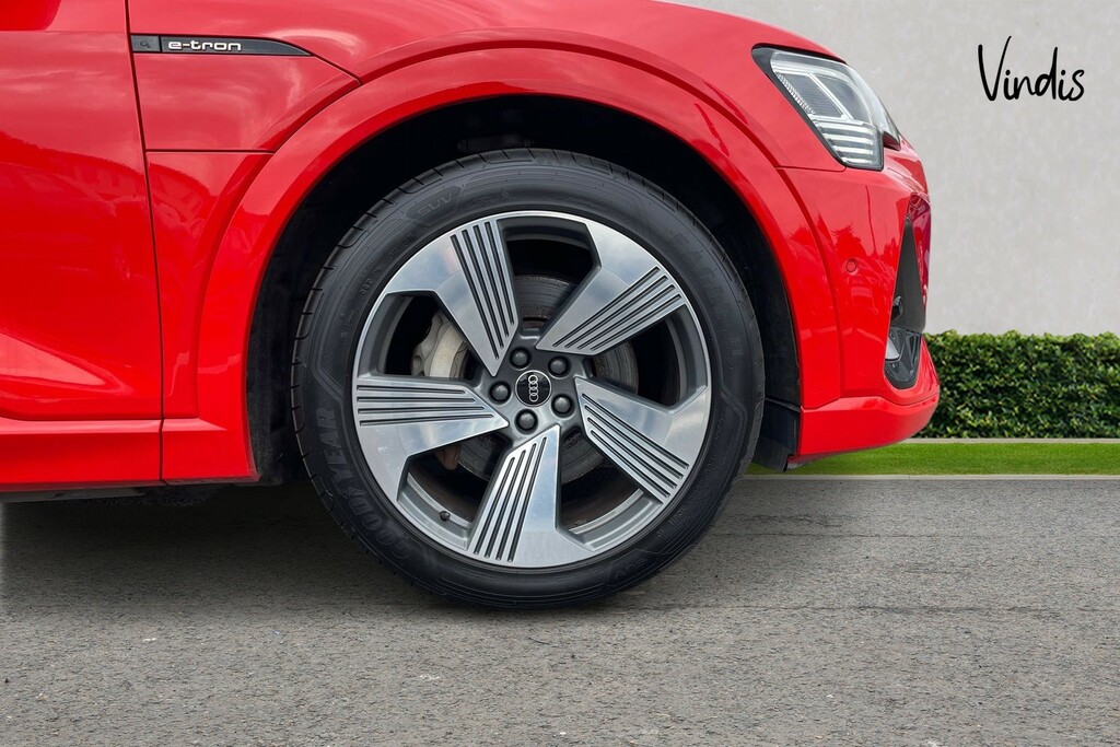 Audi E-tron Audi E-tron Sportback S Line 55 Quattro 300,00 Kw Red #5