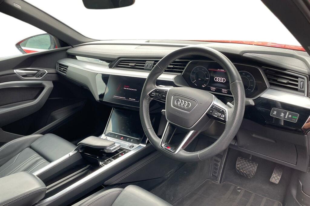 Audi E-tron Audi E-tron Sportback S Line 55 Quattro 300,00 Kw Red #6