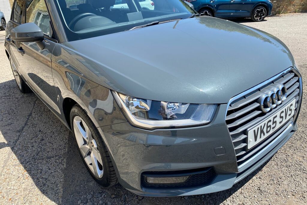 Audi A1 Sportback Tdi Sport Red #26