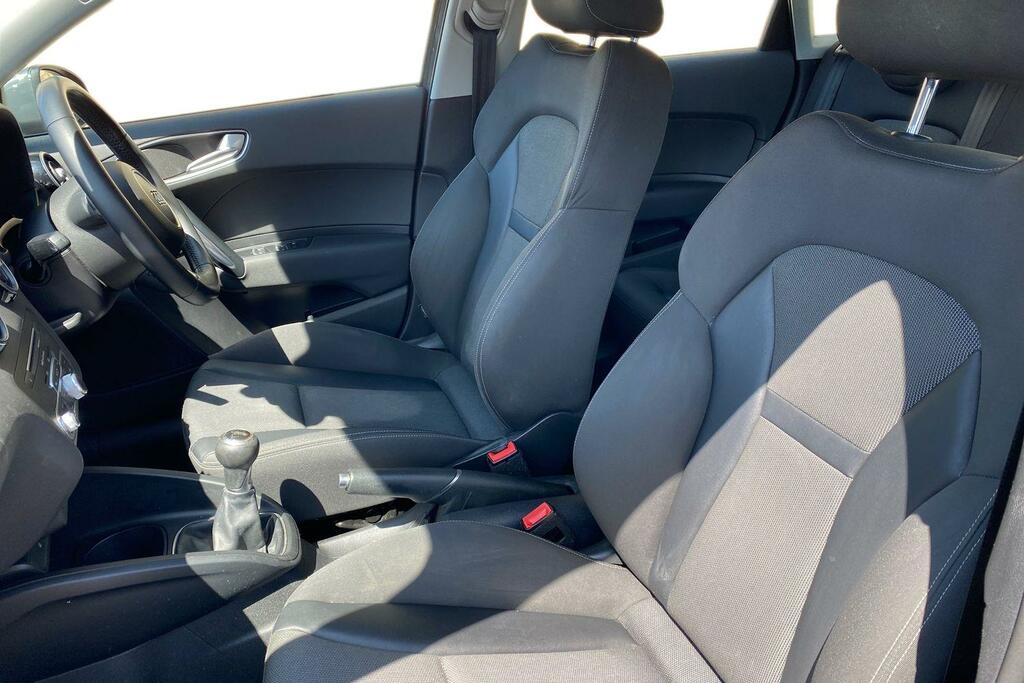 Audi A1 Sportback Tdi Sport Red #10