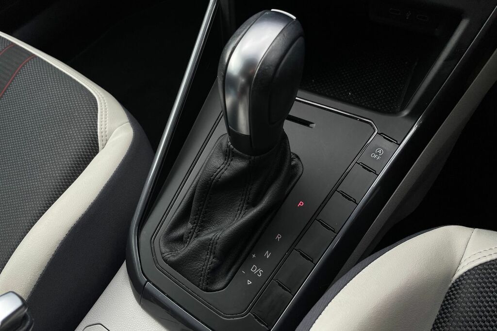 Volkswagen Polo Hatchback Black #20