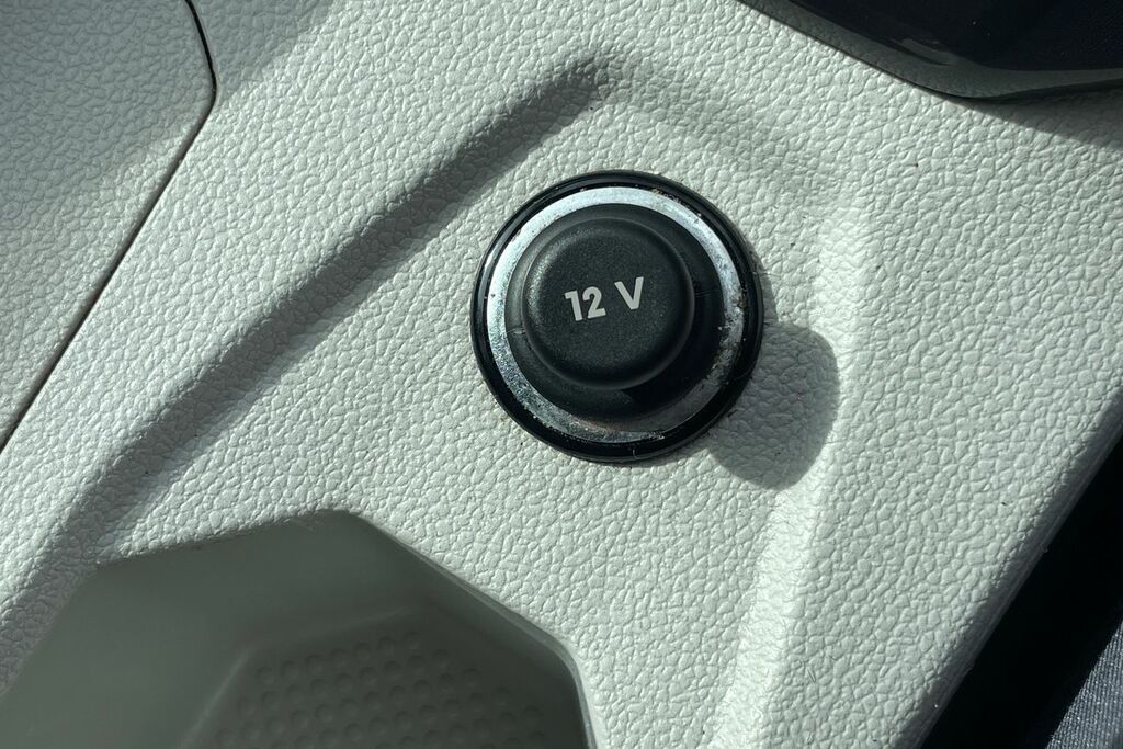 Volkswagen Polo Hatchback Black #35
