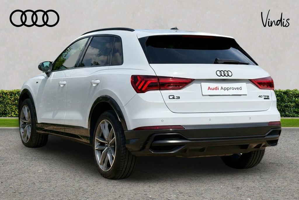 Audi Q3 Audi Q3 Black Edition 40 Tfsi Quattro 190 Ps S Tro AP22EAG White #3