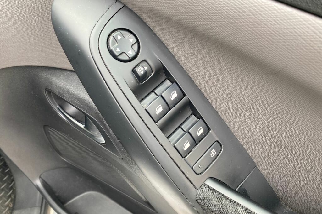 Citroen C4 Picasso Mpv White #26