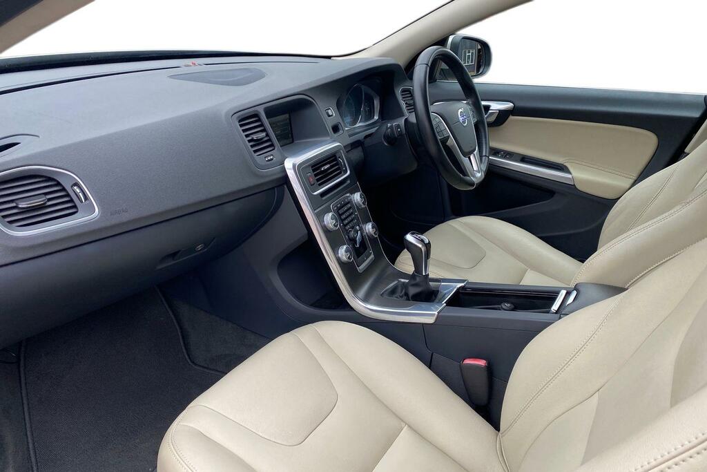 Volvo V60 Volvo V60 2.0 D3 Se Lux Estate E Gold #2