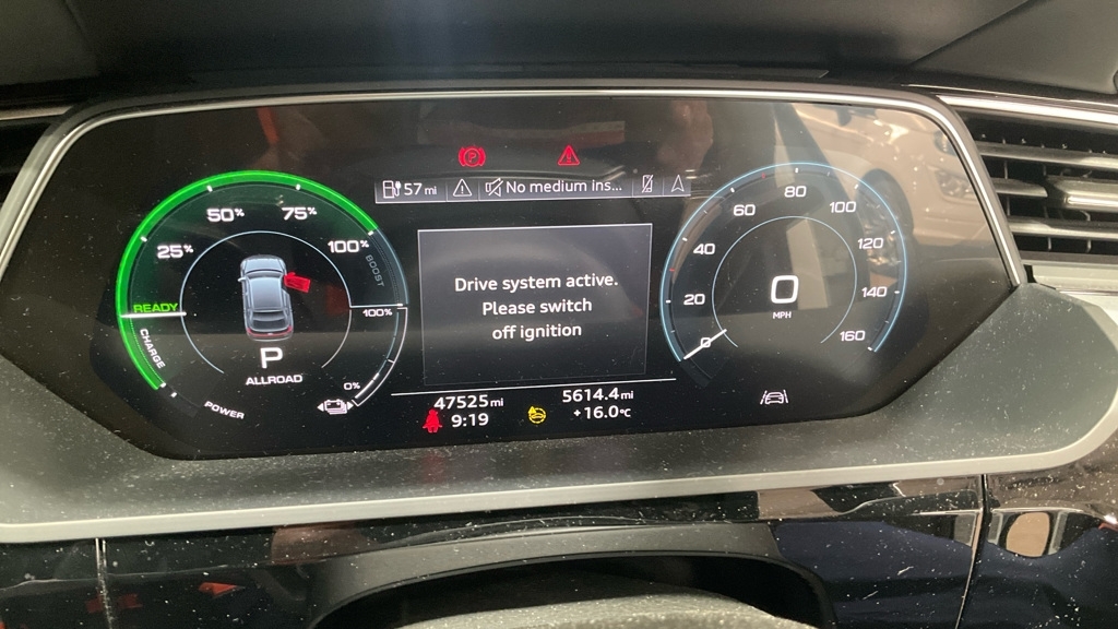 Audi E-tron 55 Black Edition Sportback Quatt White #9