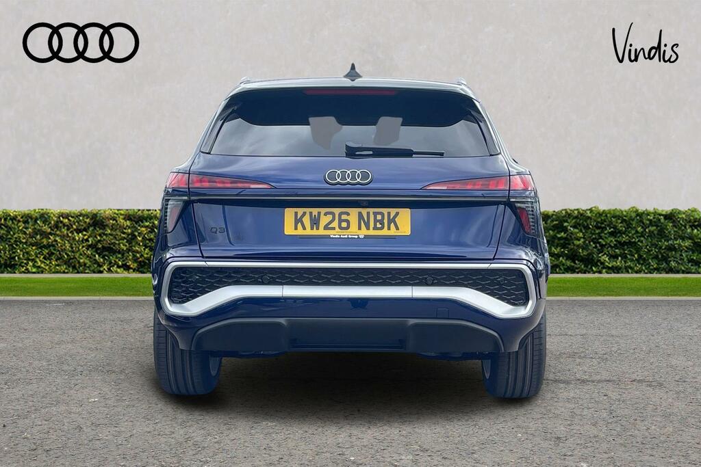 Audi Q3 Edition 1 E-hybrid 272 Ps S Tronic Grey #7