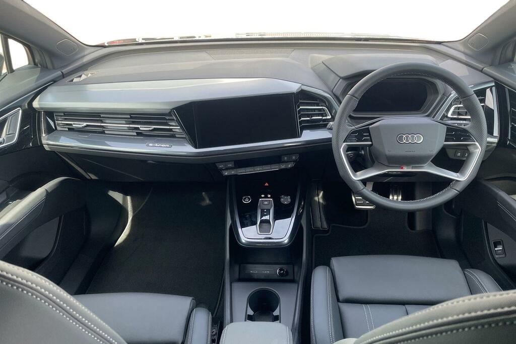 Audi Q4 E Tron 210Kw 45 82Kwh Black Edition 2026 Black #15