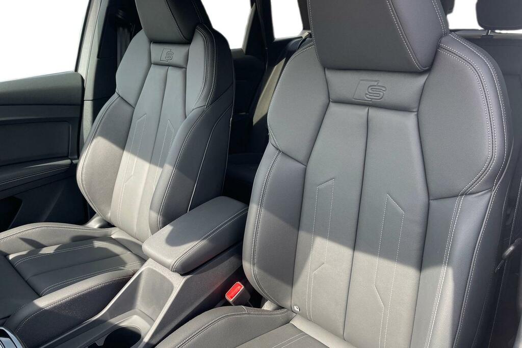 Audi Q4 E Tron 210Kw 45 82Kwh Black Edition 2026 Black #10