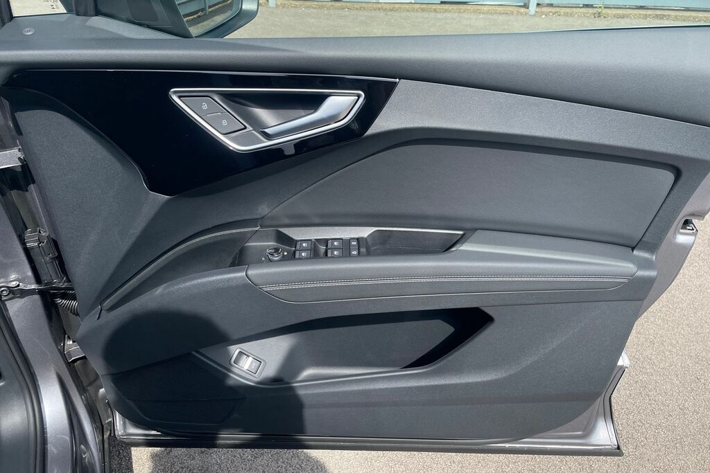 Audi Q4 E Tron 210Kw 45 82Kwh Black Edition 2026 Black #23