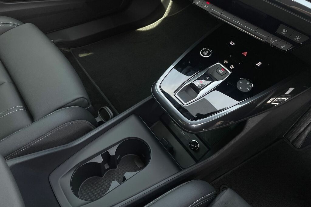 Audi Q4 E Tron 210Kw 45 82Kwh Black Edition 2026 Black #11