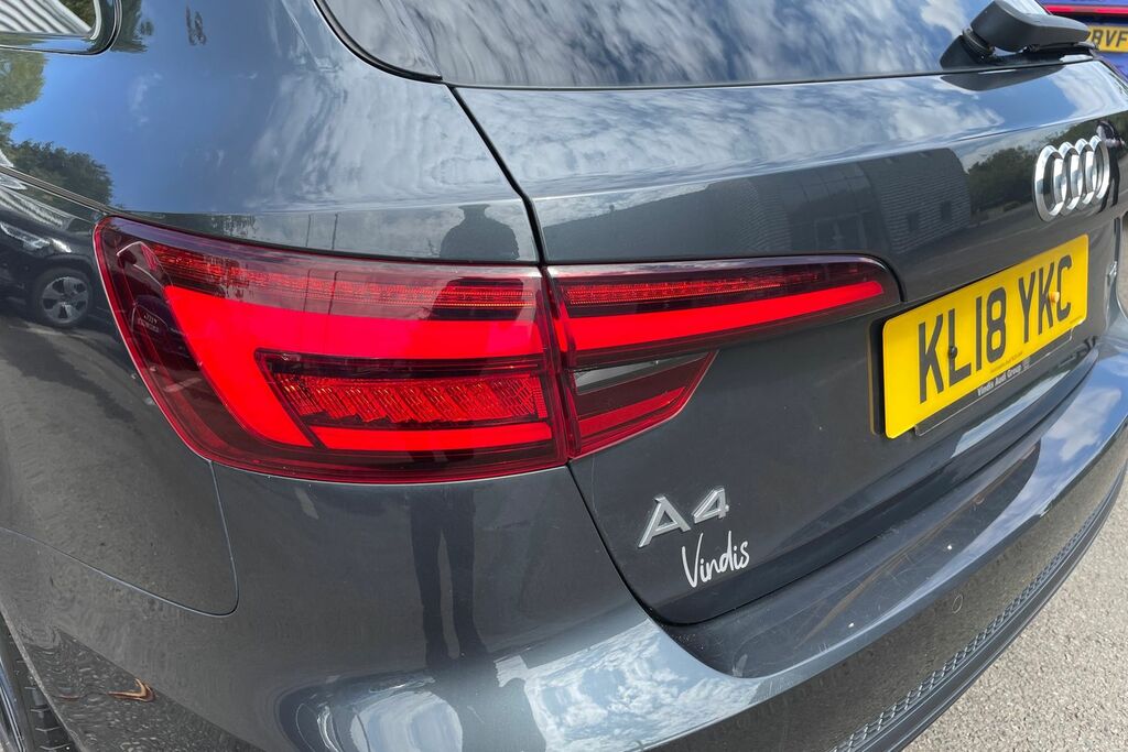 Audi A4 Avant 2.0 Tdi 190 Quattro Black Ed S Tronic Tech Red #27
