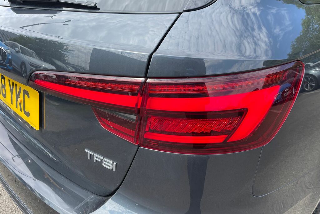 Audi A4 Avant 2.0 Tdi 190 Quattro Black Ed S Tronic Tech Red #28