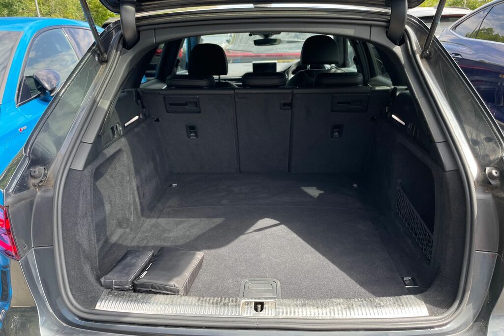 Audi A4 Avant 2.0 Tdi 190 Quattro Black Ed S Tronic Tech Red #9