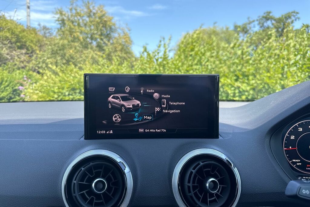 Audi Q2 Audi Q2 S Line 35 Tfsi 150 Ps 6-Speed Grey #18