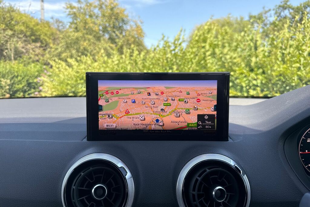 Audi Q2 Audi Q2 S Line 35 Tfsi 150 Ps 6-Speed Grey #21