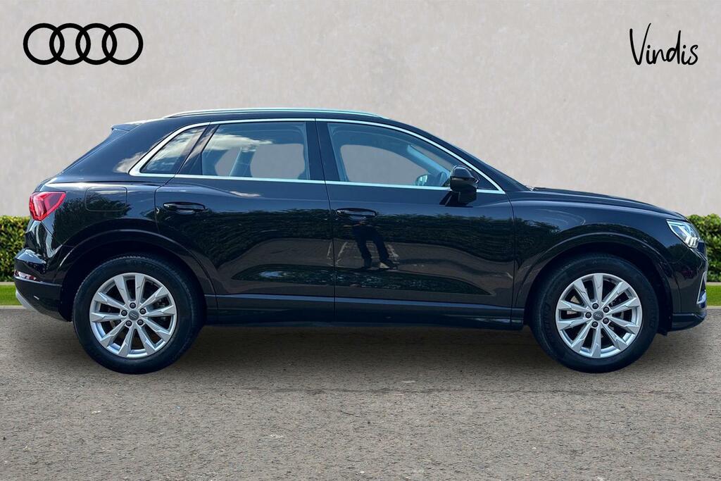 Audi Q3 Audi Q3 Sport 35 Tfsi 150 Ps S Tronic Black #4