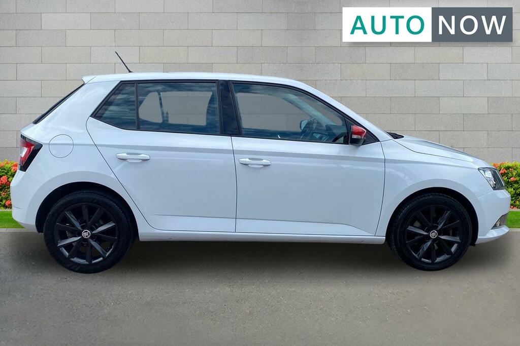 Skoda Fabia Skoda Fabia 1.0 Tsi Se Hatchback White #4