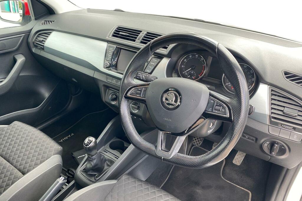 Skoda Fabia Skoda Fabia 1.0 Tsi Se Hatchback White #6