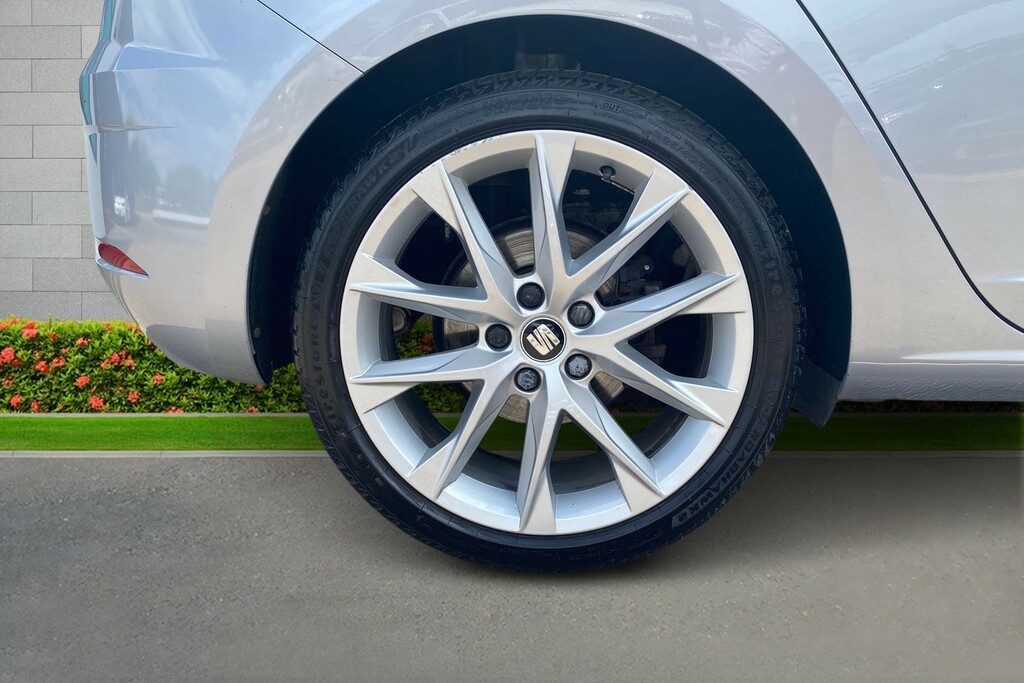 Seat Leon Seat Leon 1.8 Tsi Fr Technology Hatchback Petr EU18WLK Silver #5
