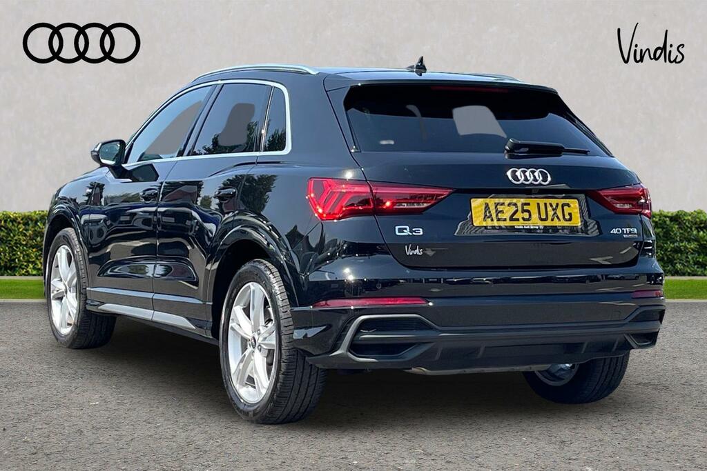 Audi Q3 Black Edition 35 Tdi 150 Ps S Tronic White #3