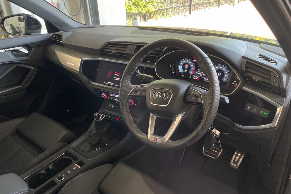 Audi Q3 Black Edition 35 Tdi 150 Ps S Tronic White #9