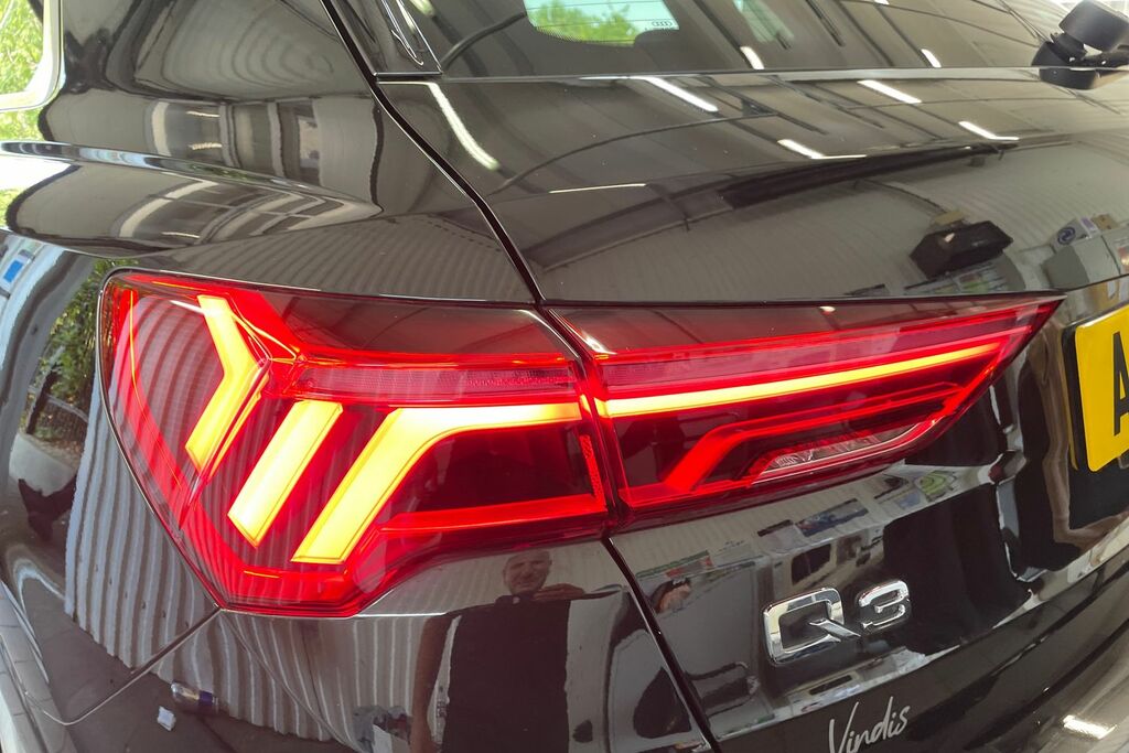 Audi Q3 Black Edition 35 Tdi 150 Ps S Tronic White #29