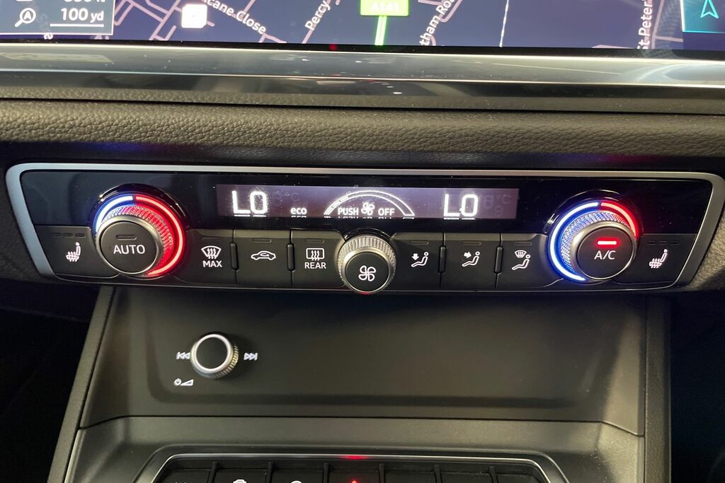 Audi Q3 Black Edition 35 Tdi 150 Ps S Tronic White #16