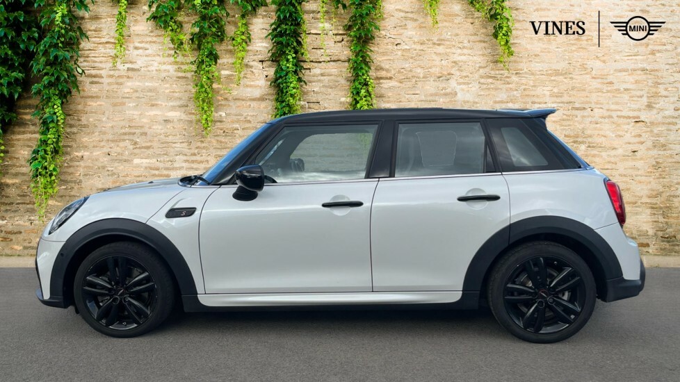 Mini Hatch 5-Door Hatch Cooper S Sport FG23SDV White #3