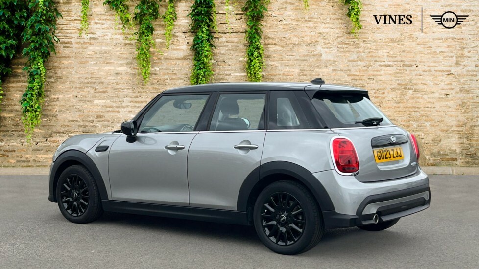Mini Hatch 5-Door Hatch Cooper Classic GU23ZJJ Silver #2