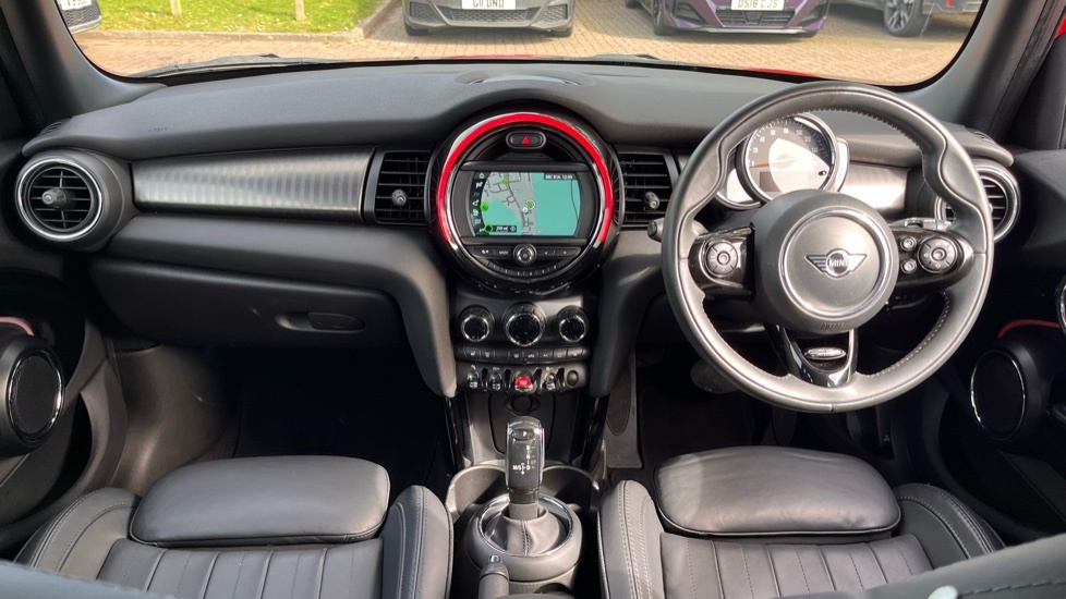 Mini Hatch 5-Door Hatch Cooper Exclusive Red #4