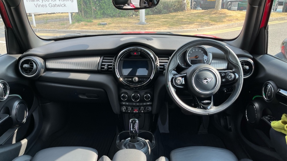 Mini Hatch 5-Door Hatch Cooper Exclusive Red #4