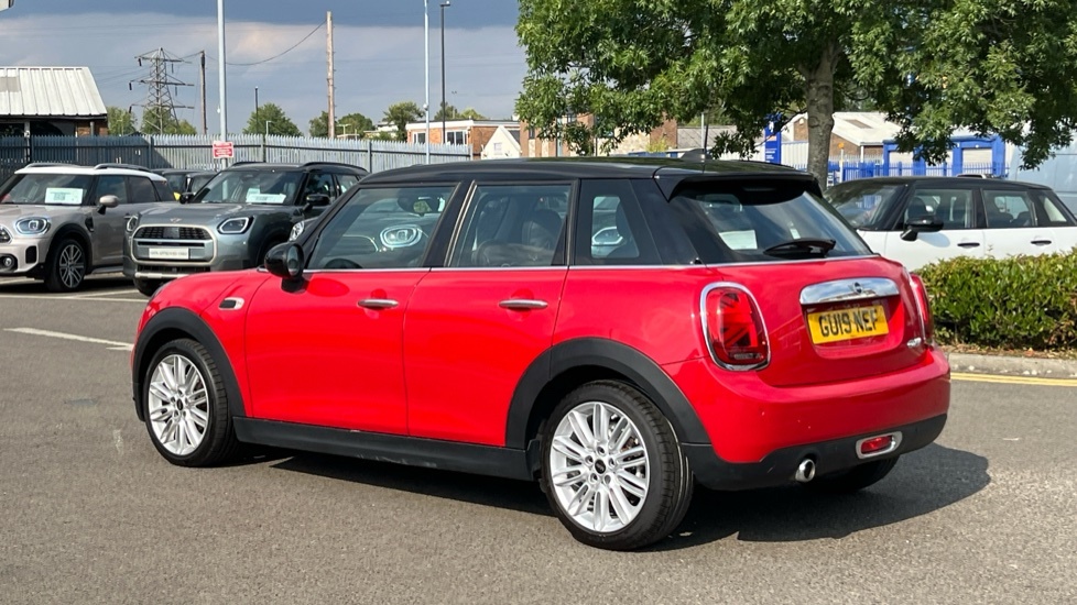 Mini Hatch 5-Door Hatch Cooper Exclusive Red #2