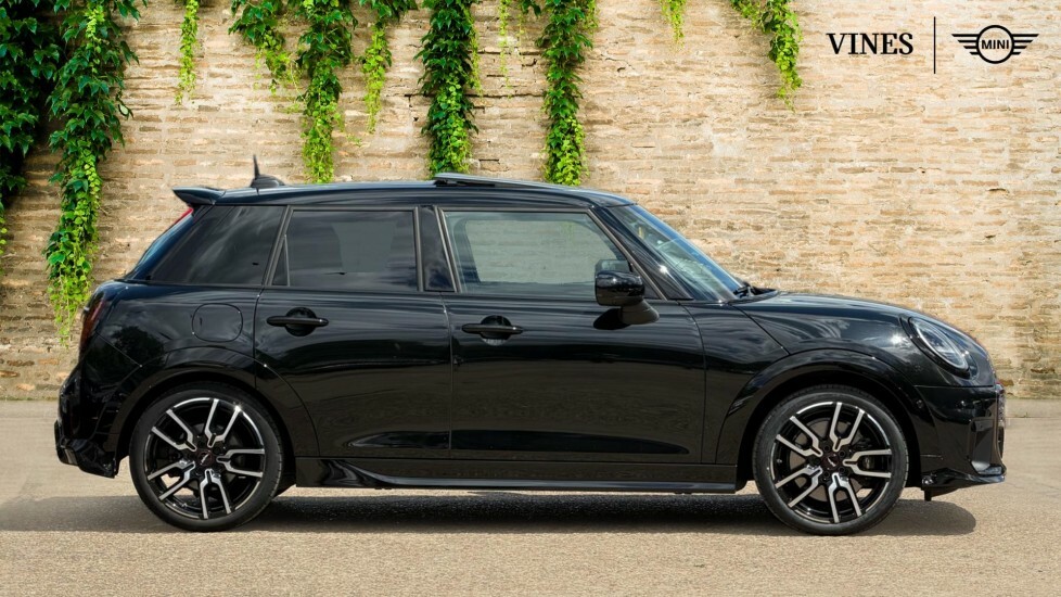 Mini Hatch Cooper C YE74GZJ Black #3
