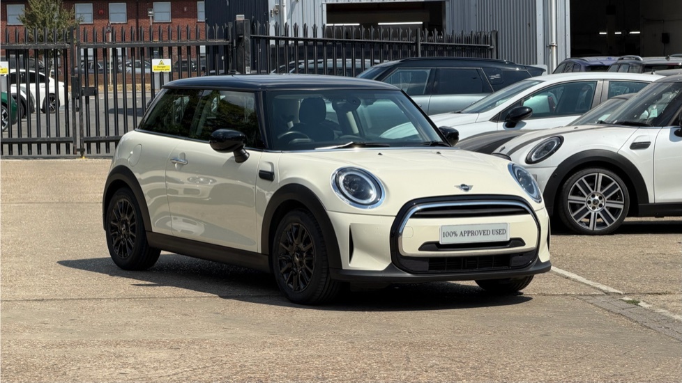 2021 Mini Hatch