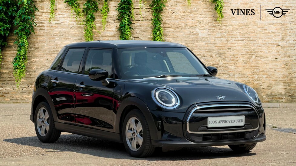 Mini Hatch 5-Door Hatch Cooper Classic Black