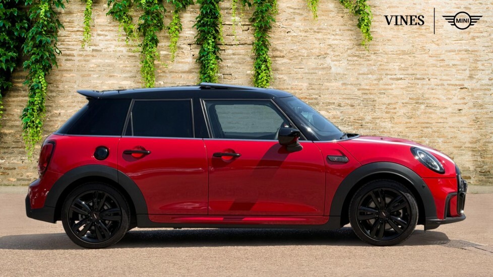 Mini Hatch 5-Door Hatch Cooper S Sport SR73JYV Red #3