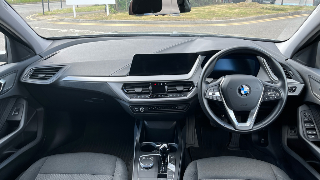 BMW 1 Series 118I Se Grey #4