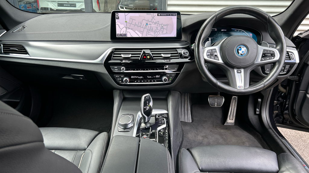 BMW 5 Series 530E Xdrive M Sport Touring HV72RUW #4