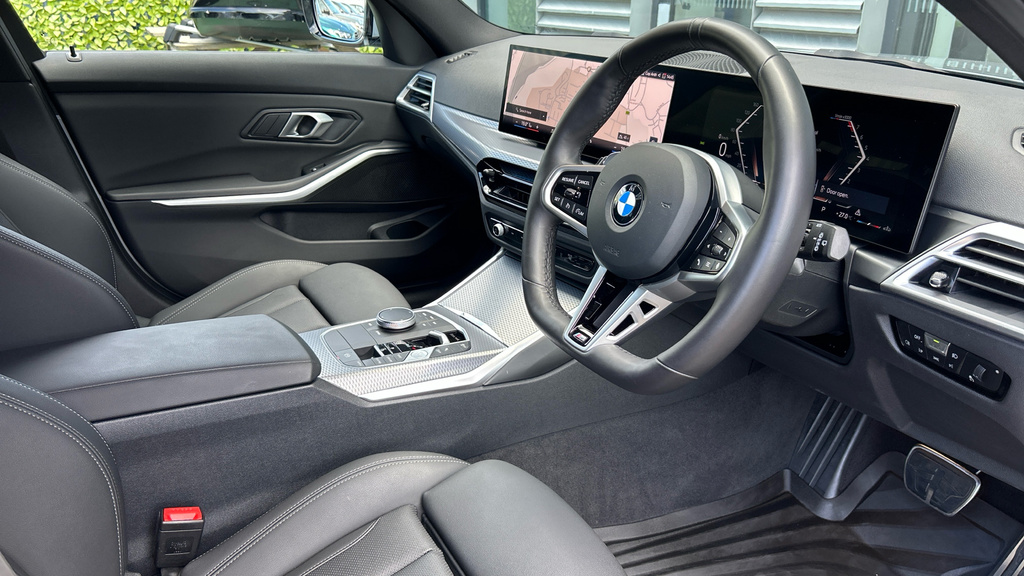 BMW 3 Series 320I M Sport Touring YG25KCV #6