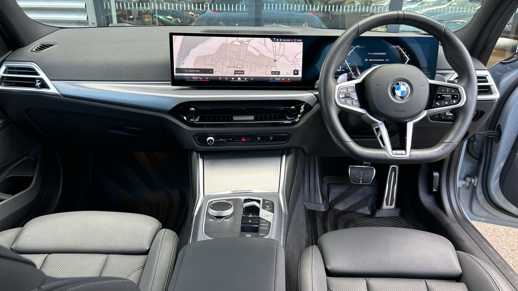 BMW 3 Series 320I M Sport Touring YG25KCV #4