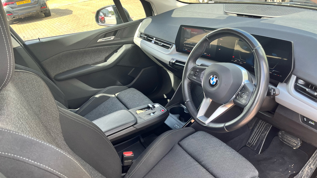 BMW 2 Series Active Tourer 220I Sport Active Tourer Black #6