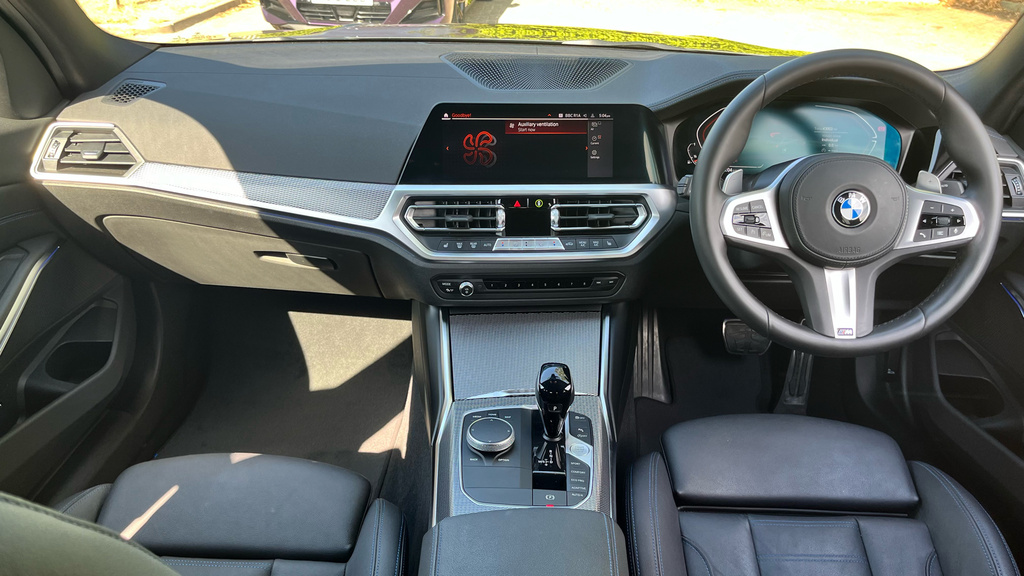 BMW 3 Series 320I M Sport Saloon GX22OFB #4