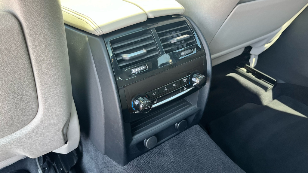 BMW 6 Series Hatchback Black #65