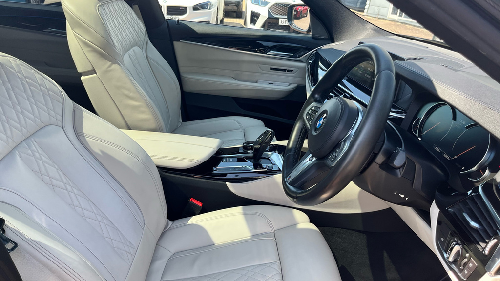 BMW 6 Series Hatchback Black #11