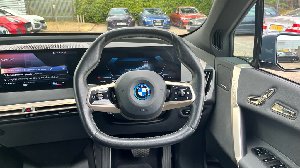 BMW iX Ix Xdrive40 M Sport EO72PZM #5