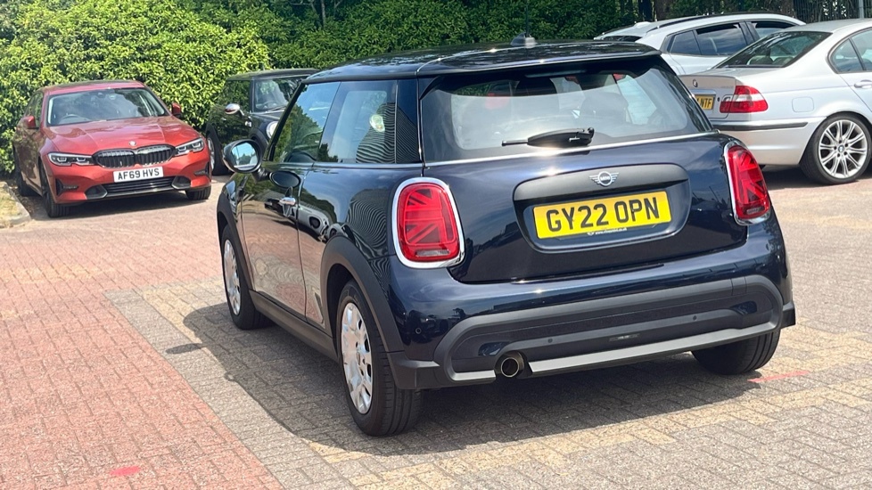 Mini Hatch 3-Door Hatch One Classic GY22OPN Black #2
